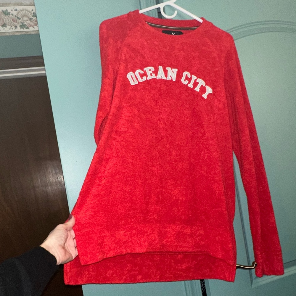 NWOT Red Ocean City Hi Lo Terry Cloth Long Sleeve. MUST BE BUNDLED